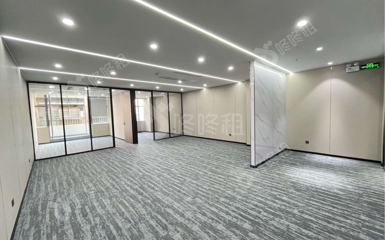 中粮商务公园_188平_豪装_办公室开间