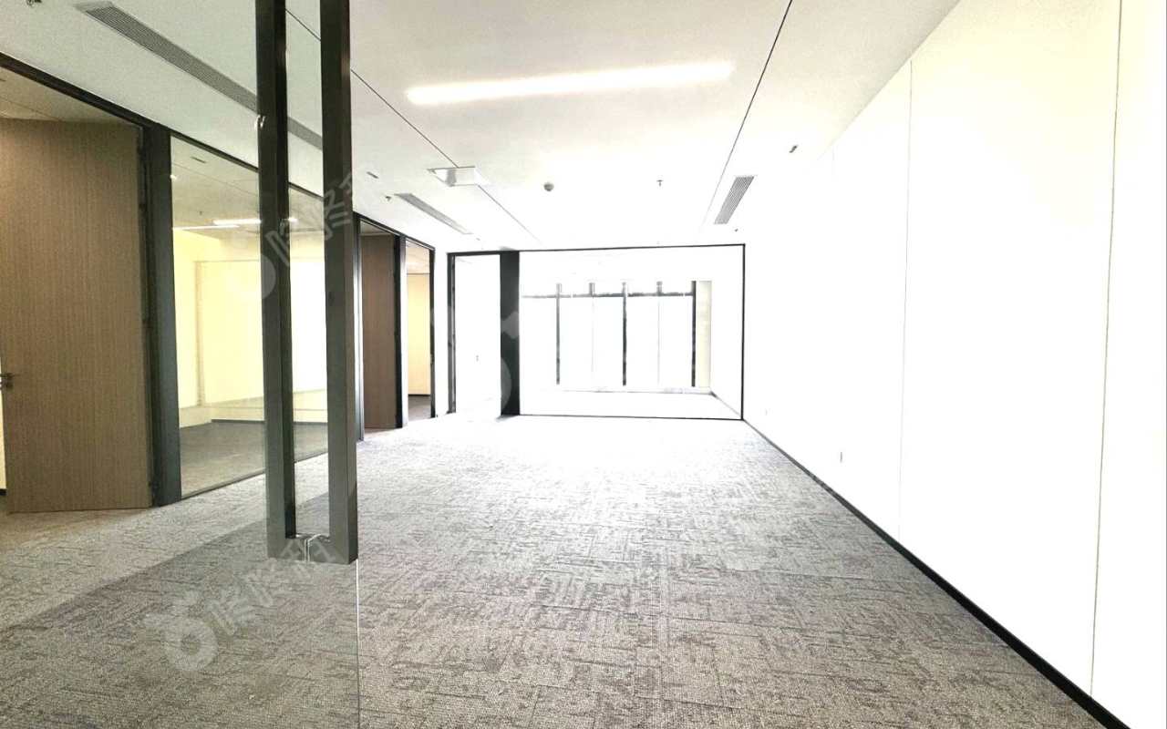 三一云都_288平_精装_办公室开间