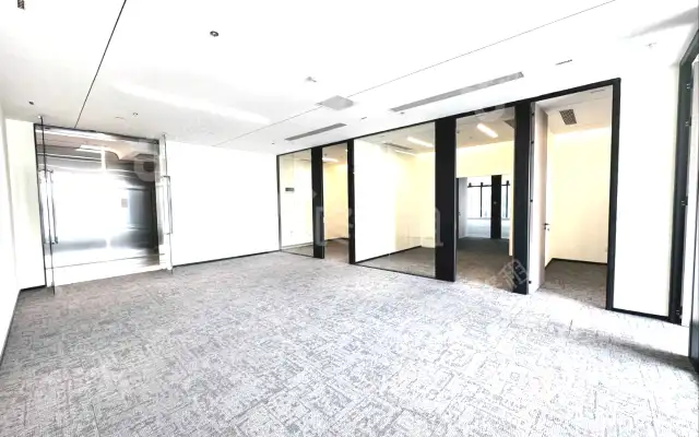 三一云都_288平米_精装_办公室房源出租