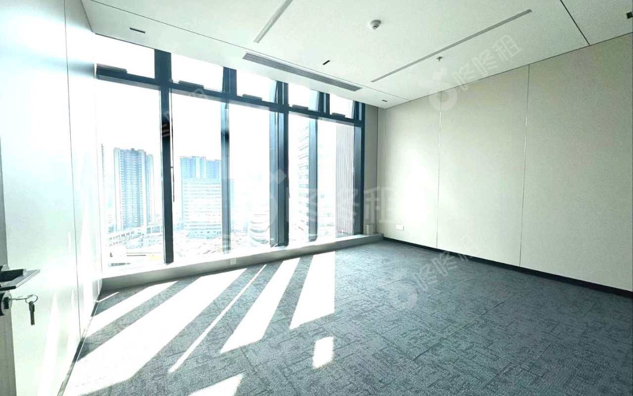 三一云都_528平_精装_办公室隔间
