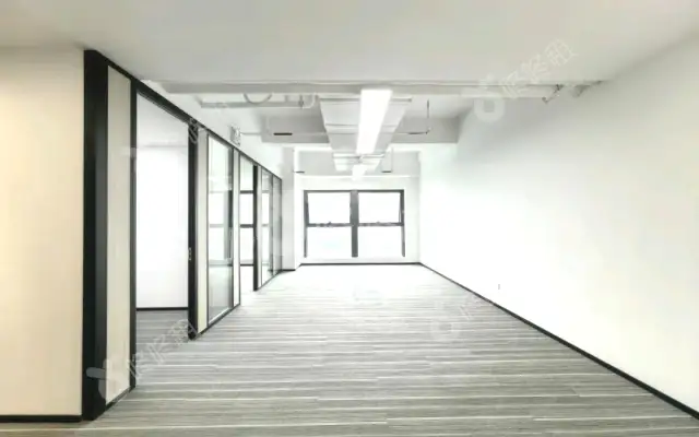 莲花广场_135.95平米_精装_办公室房源出租