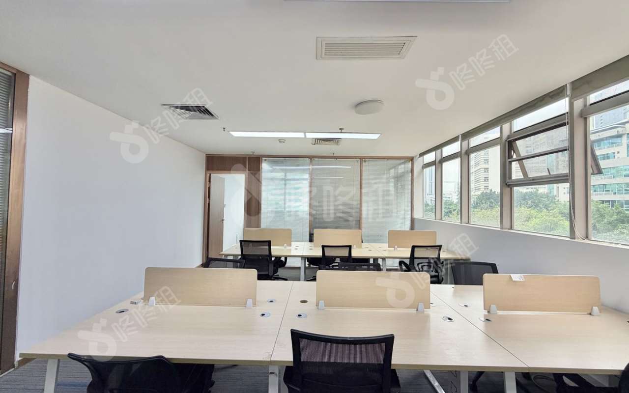 深圳软件园_145平_精装_办公室开间