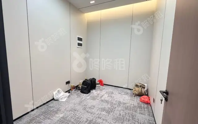 皇庭中心_211平_精装_办公室房源出租
