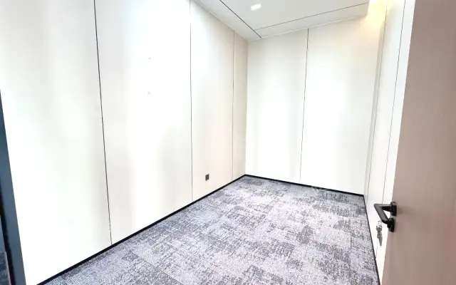 皇庭中心_486平_精装_办公室房源出租