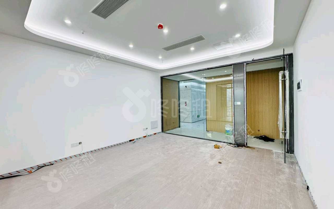 方大城_105平_精装_办公室开间