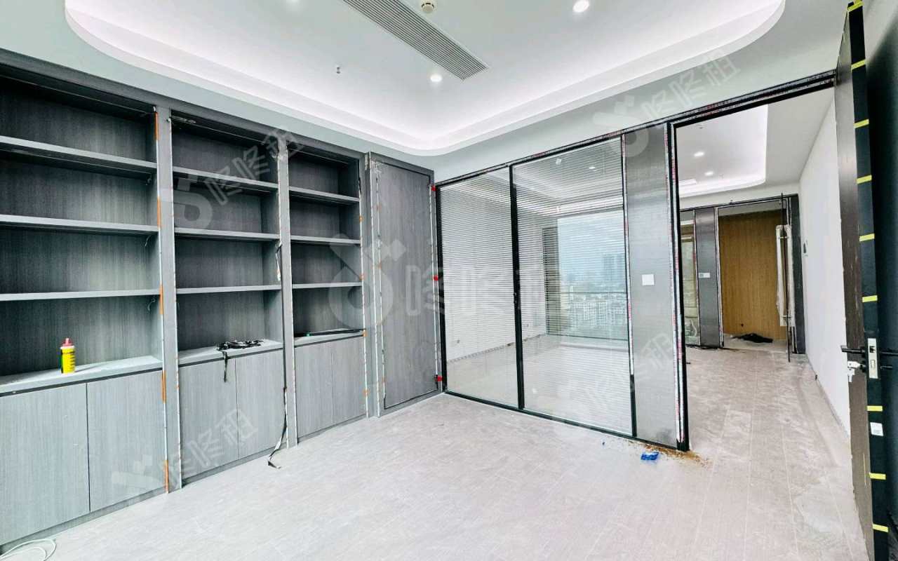 方大城_105平_精装_办公室隔间