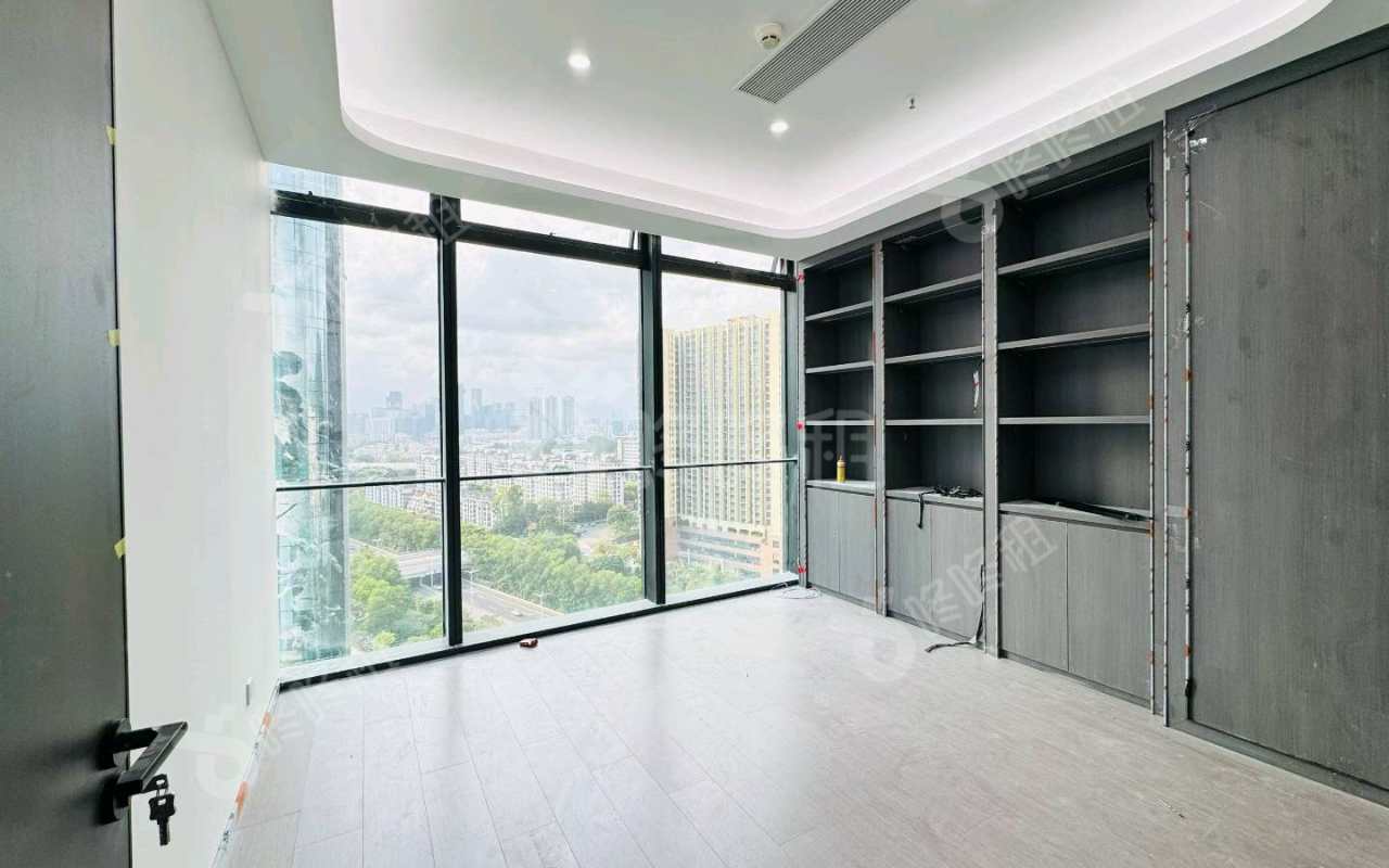 方大城_105平_精装_办公室隔间