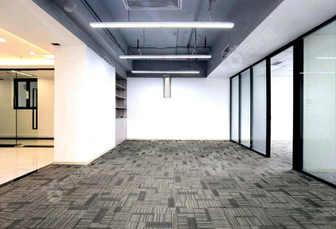 深圳湾科技生态园_366平_精装_办公室开间