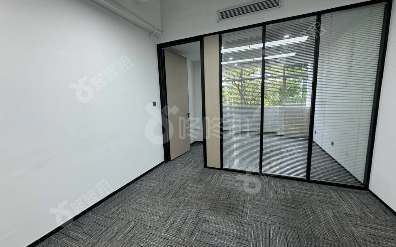 深圳软件园_87平_精装_办公室开间