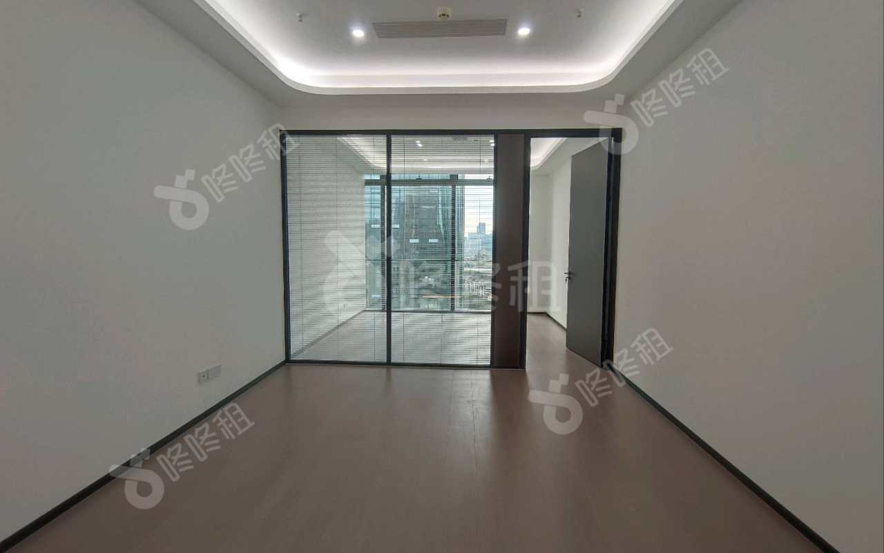 方大城_96平_精装_办公室开间