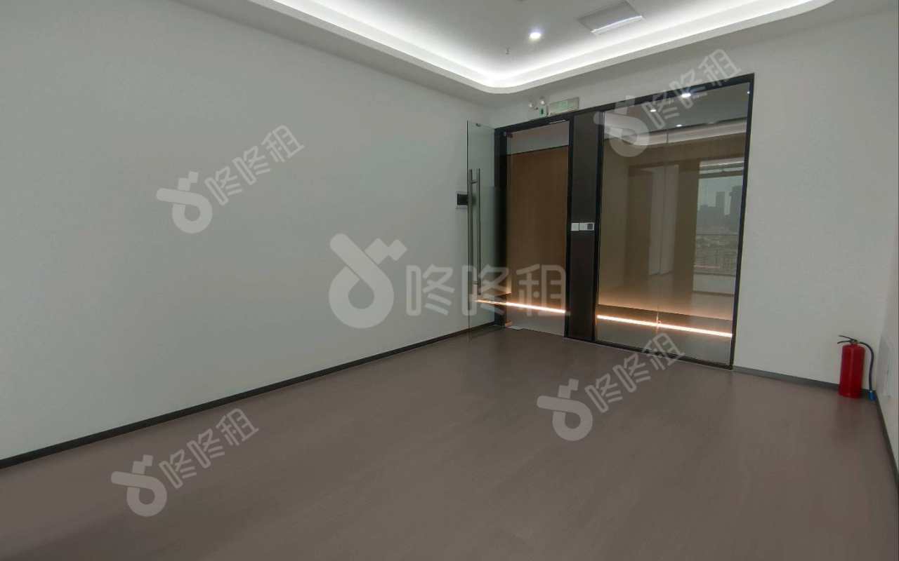 方大城_96平_精装_办公室开间