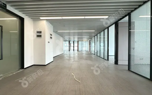 莲花广场_690.68m²_精装_办公室房源出租