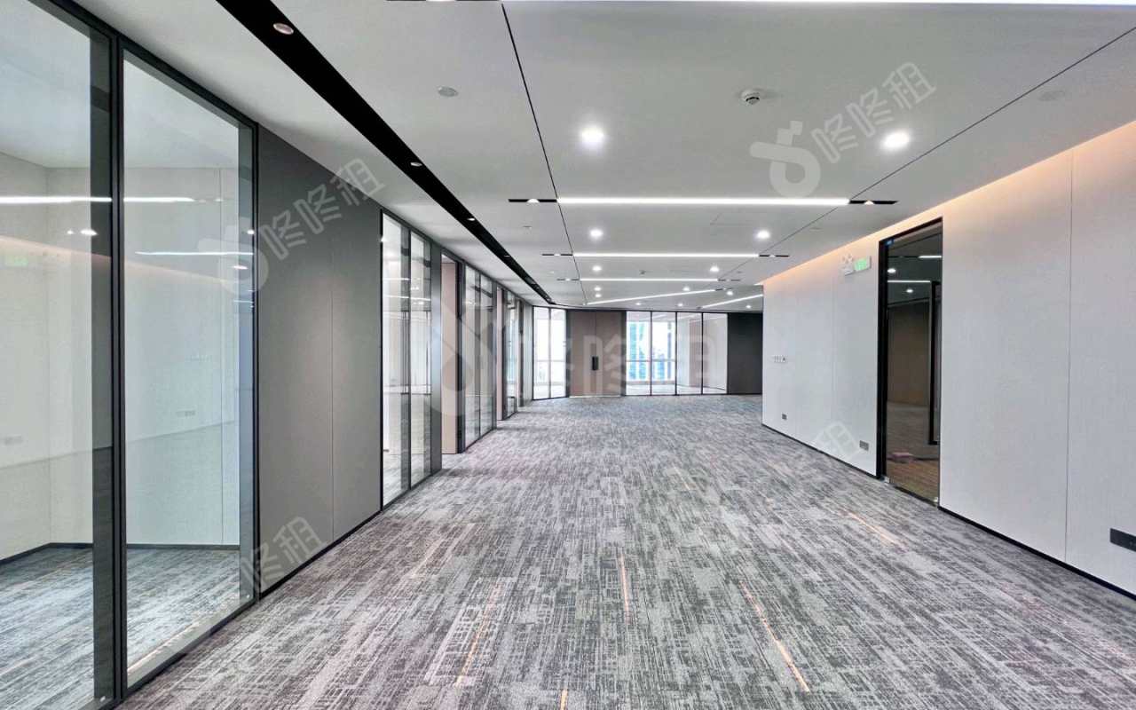 华润置地大厦_688平_精装_办公室开间