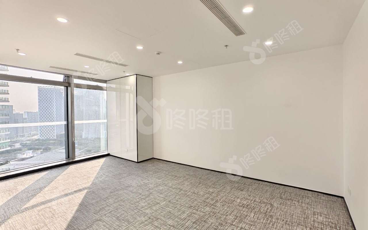 壹方中心_350平_豪装_办公室隔间
