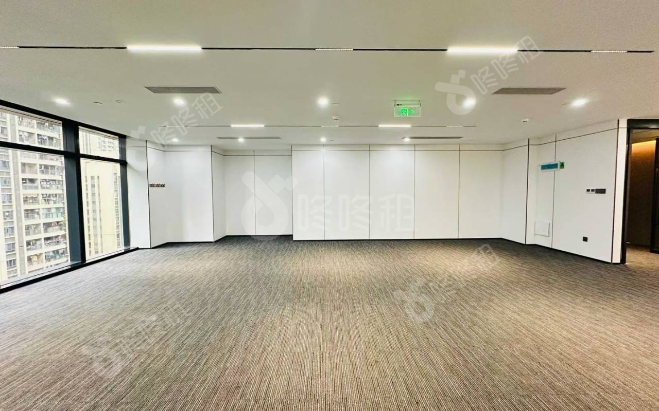 南山金融大厦_368平_精装_办公室开间