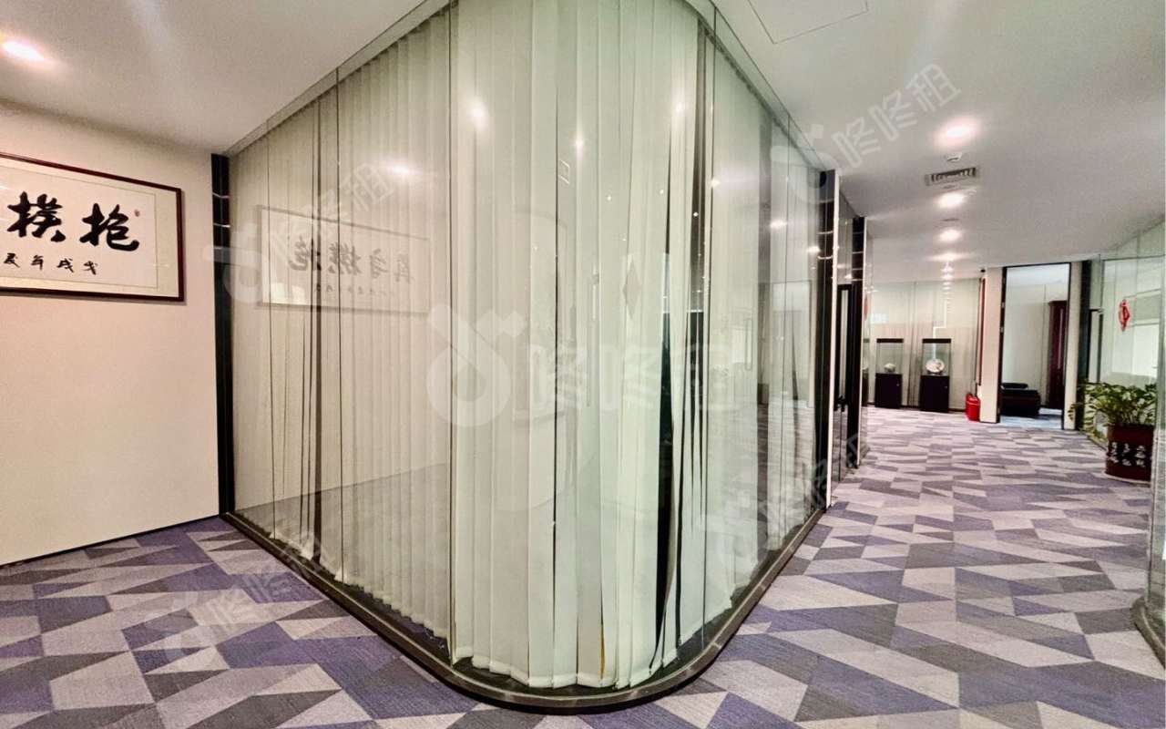 海信南方大厦_1031平_精装_办公室开间