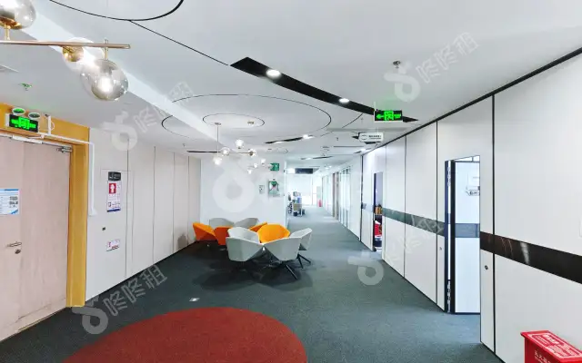 长富金茂大厦CFC_2166平_精装_办公室房源出租