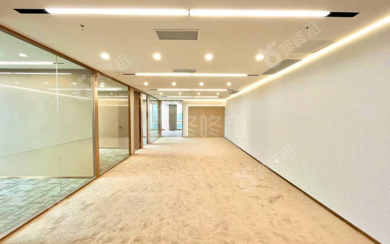 荣超经贸中心_454平_精装_办公室开间