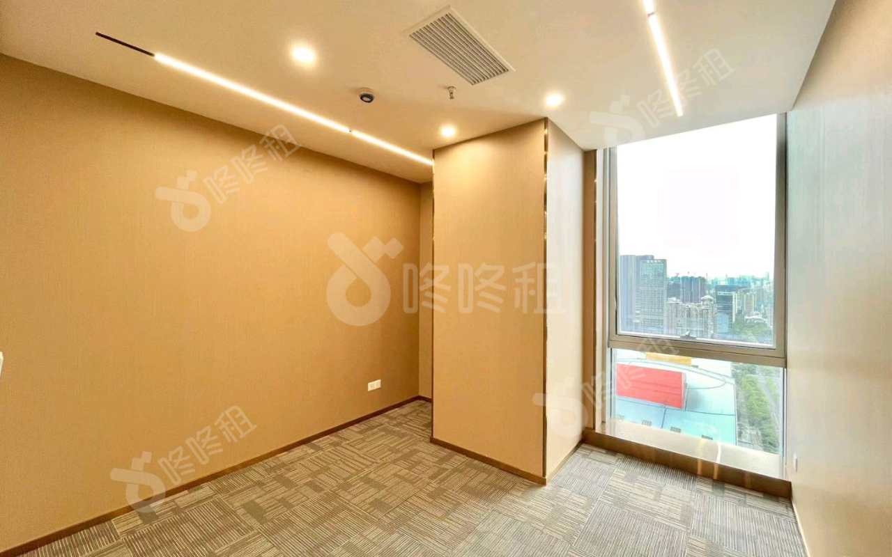 荣超经贸中心_454平_精装_办公室隔间