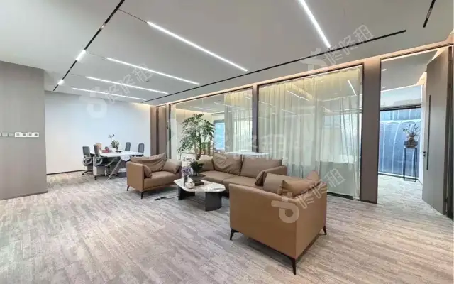 皇庭中心_363平_精装_办公室房源出租