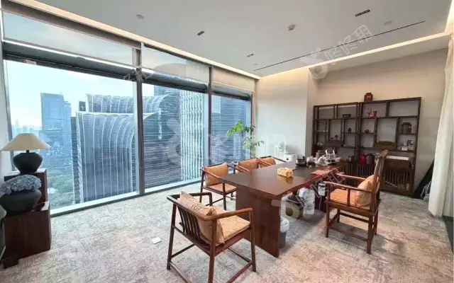 皇庭中心_363平_精装_办公室房源出租