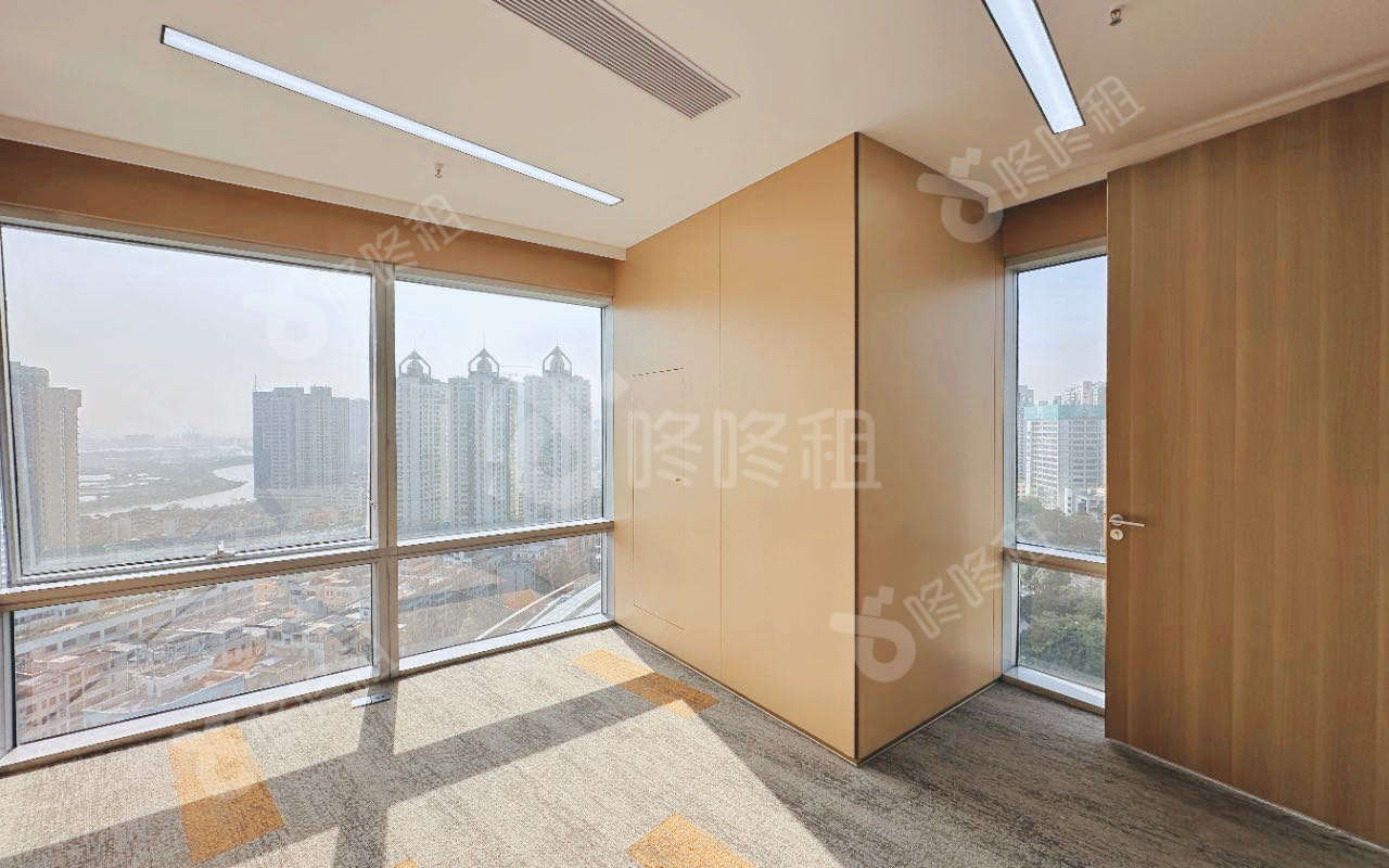 中信大厦_227平_精装_办公室隔间