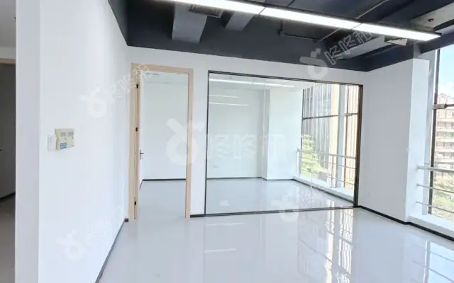 德赛科技大厦_178平_精装_办公室房源出租