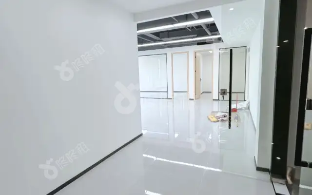 德赛科技大厦_178平_精装_办公室房源出租