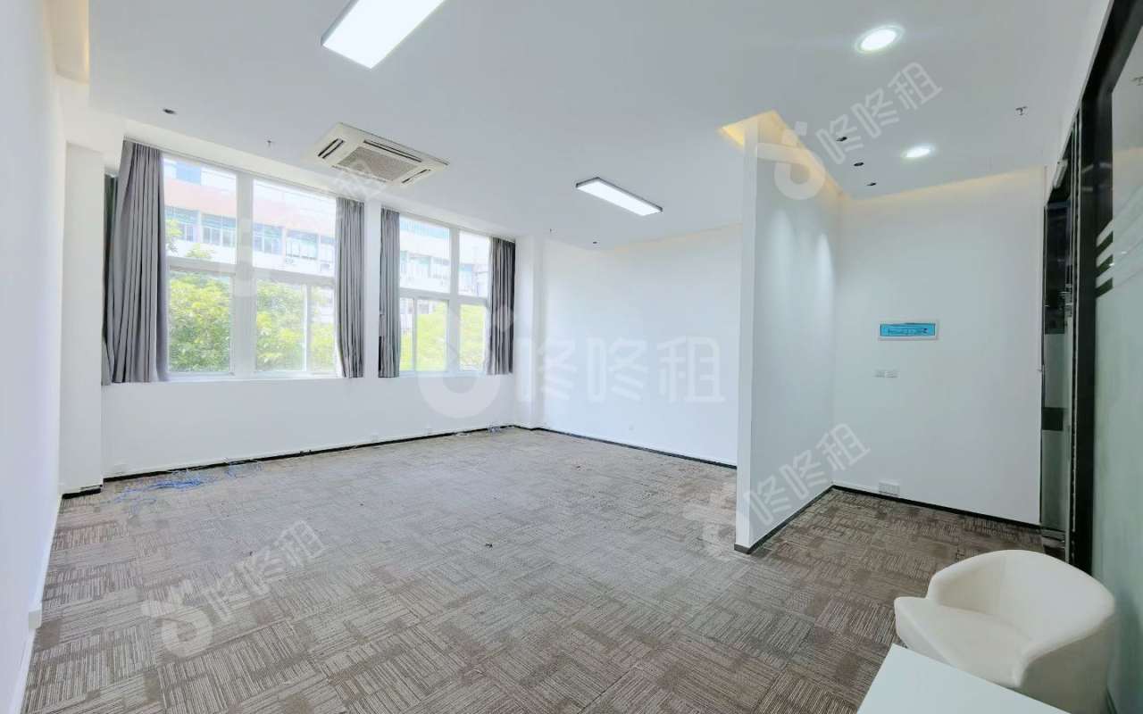 园西工业区_119平_精装_办公室开间