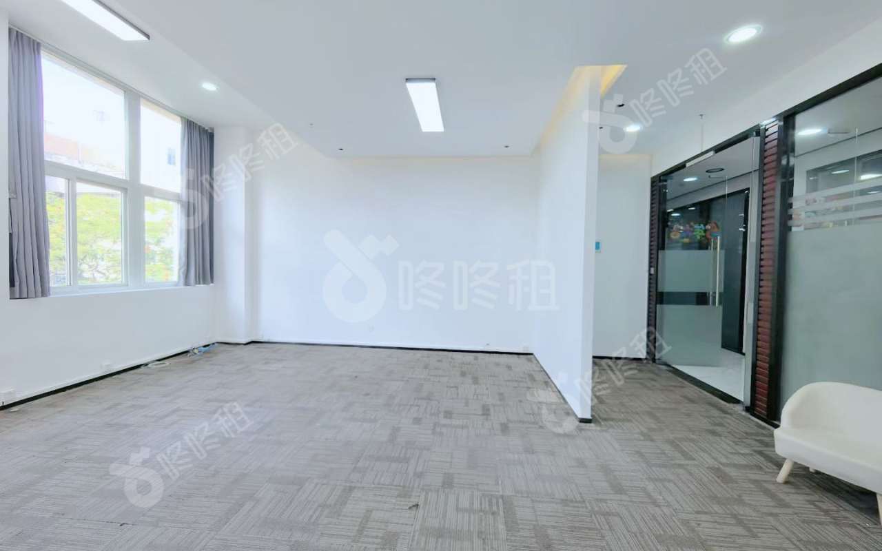 园西工业区_119平_精装_办公室开间