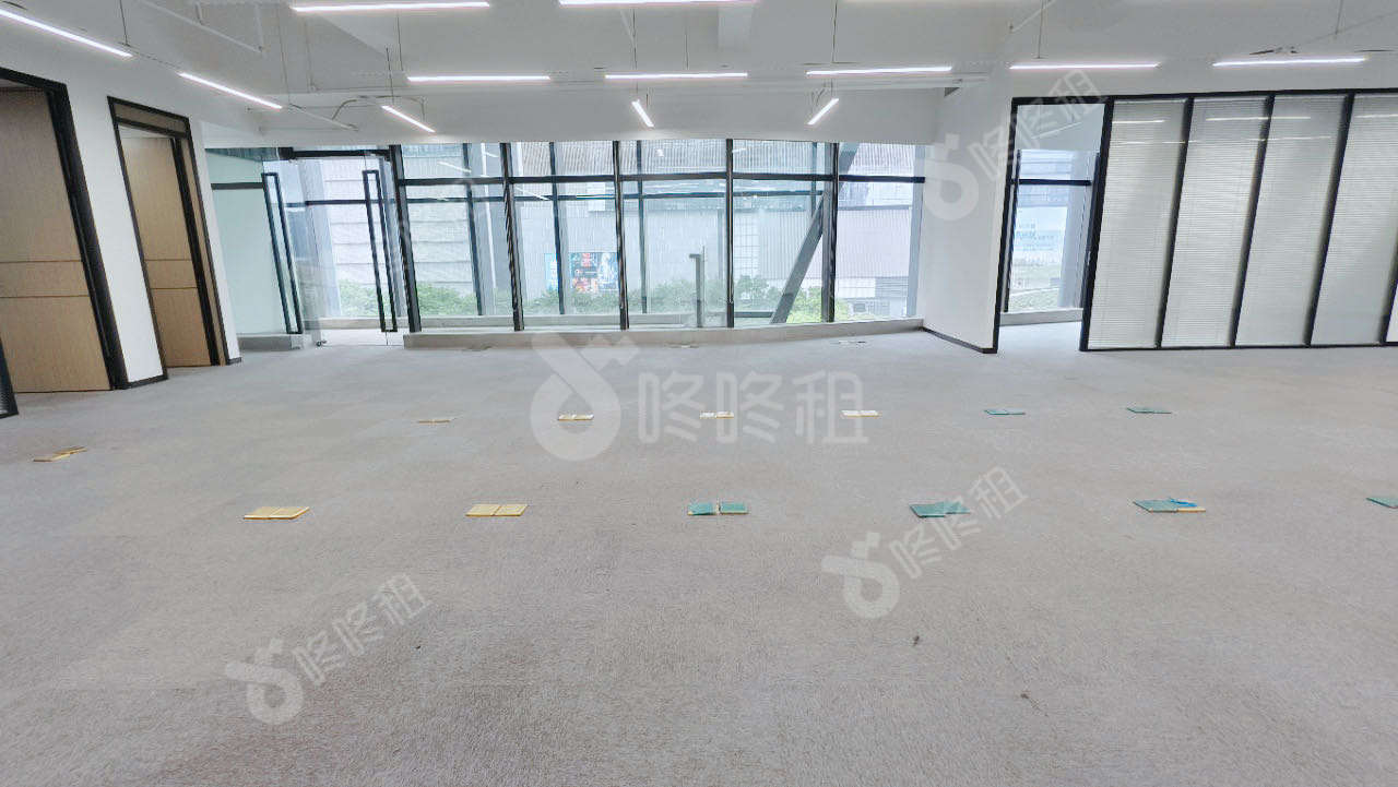 康佳研发大厦_437平_精装_办公室开间