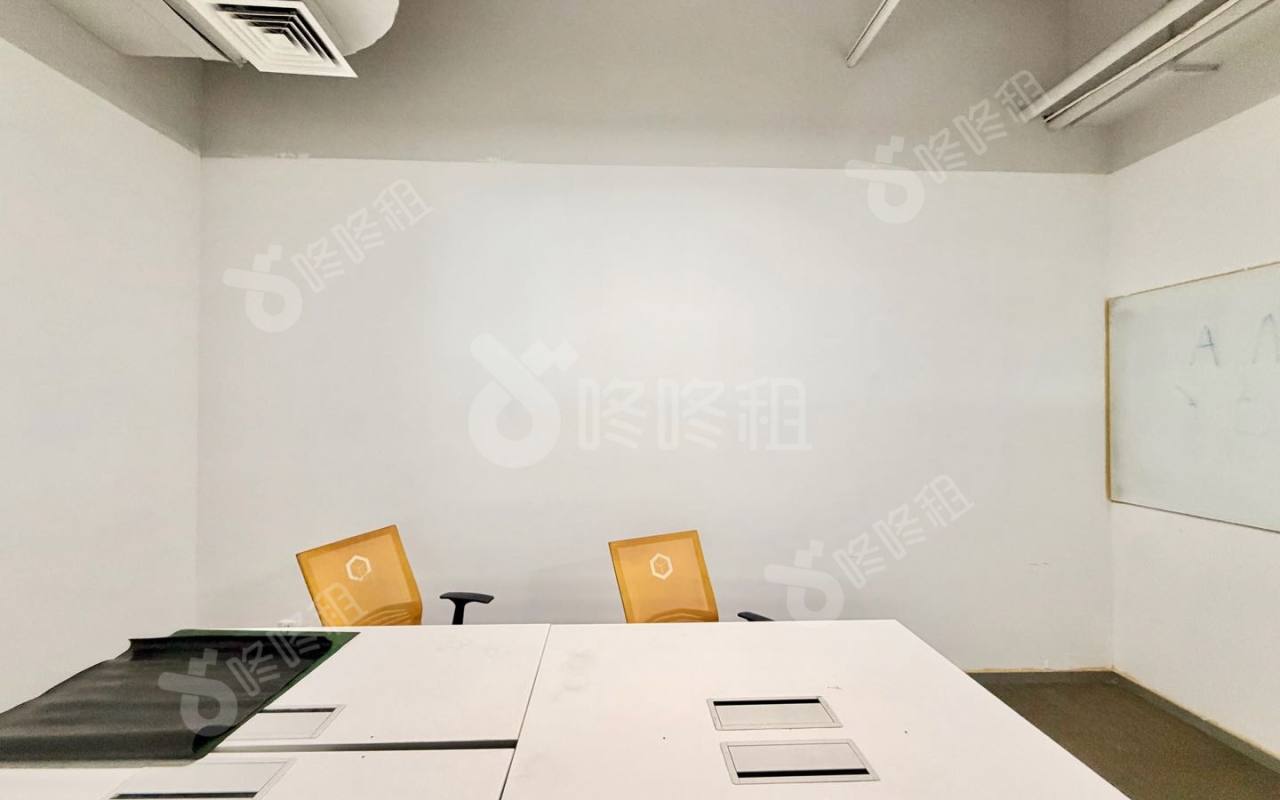 高新技术产业园(虚拟大学园)_15平_精装_办公室开间