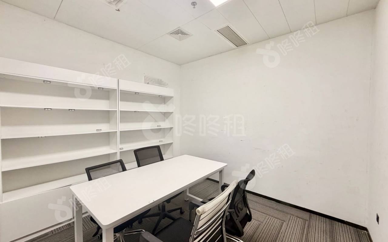 麻雀岭工业区_108平_精装_办公室隔间