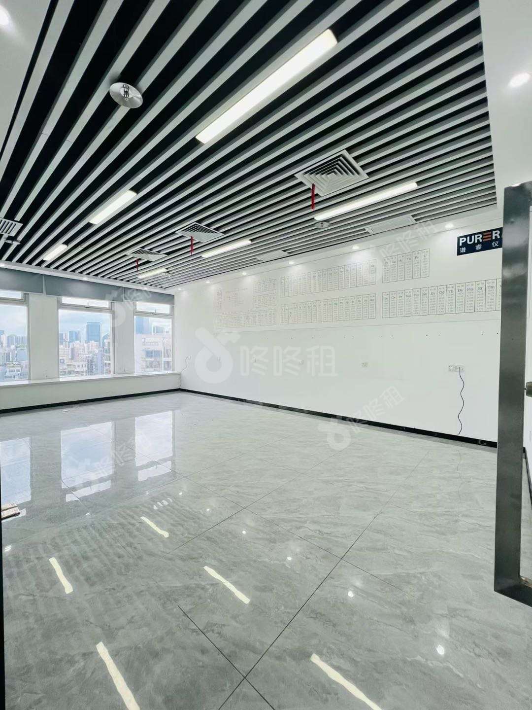 振业国际商务中心_305平_精装_办公室隔间