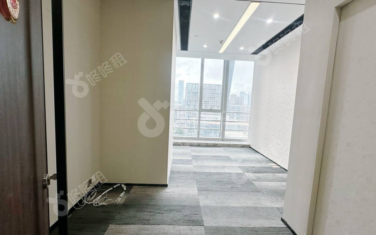 赛西科技大厦_114平_精装_办公室隔间