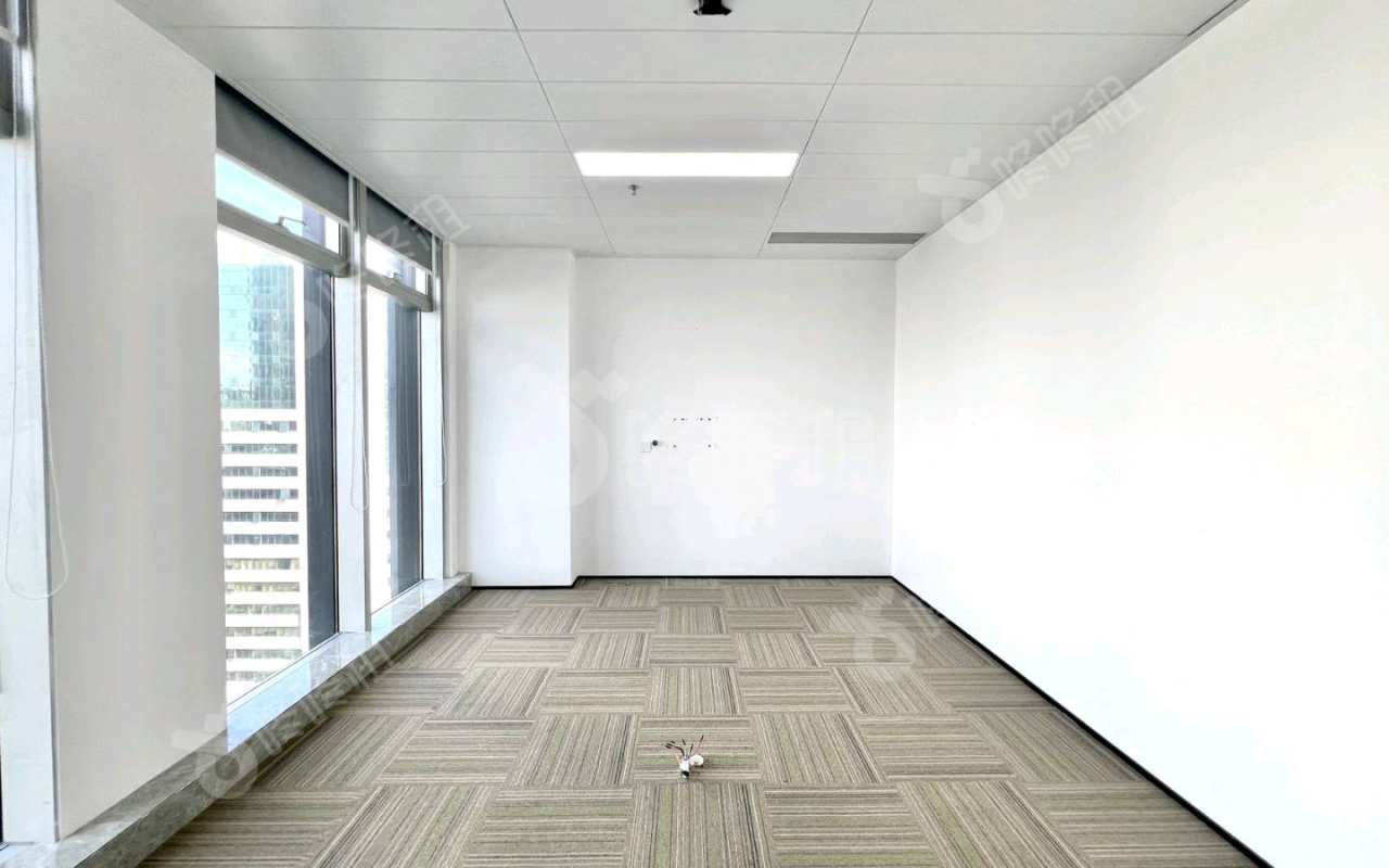 物资置地大厦_329平_精装_办公室隔间