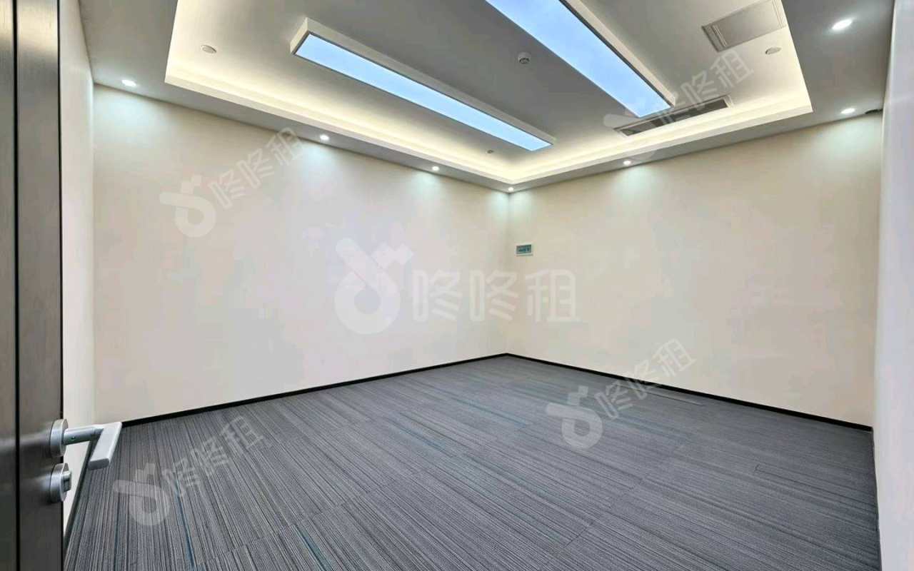 易尚中心_431平_精装_办公室隔间