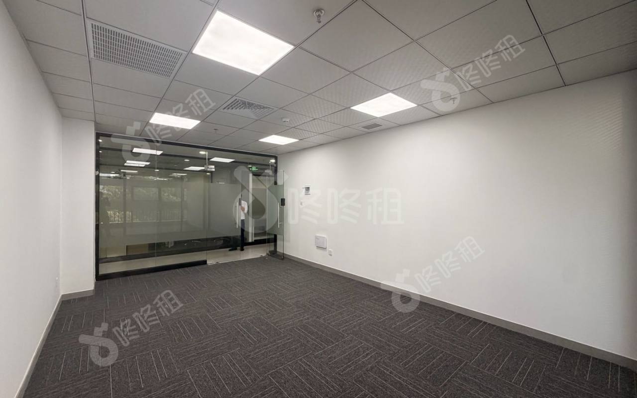 兰光科技大厦_100平_精装_办公室开间