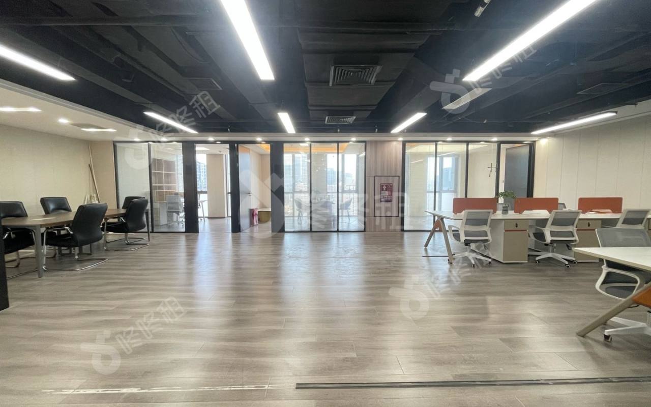 金融科技大厦_286平_精装_办公室开间