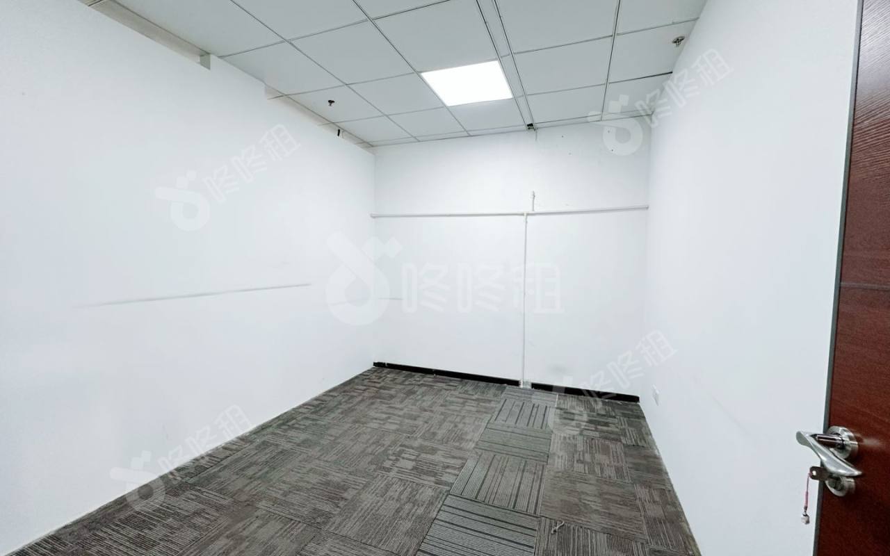 赋安科技大厦_385平_精装_办公室隔间