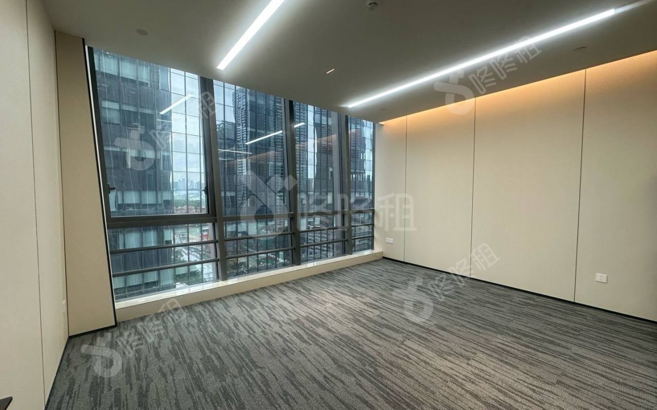 怡化金融科技大厦_242平_精装_办公室隔间