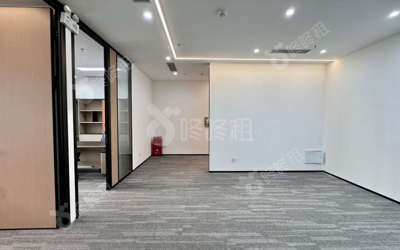 皇庭中心_209平_精装_办公室开间