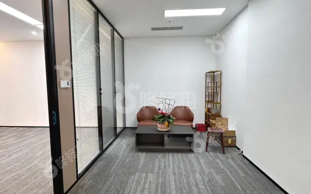 皇庭中心_209平_精装_办公室房源出租