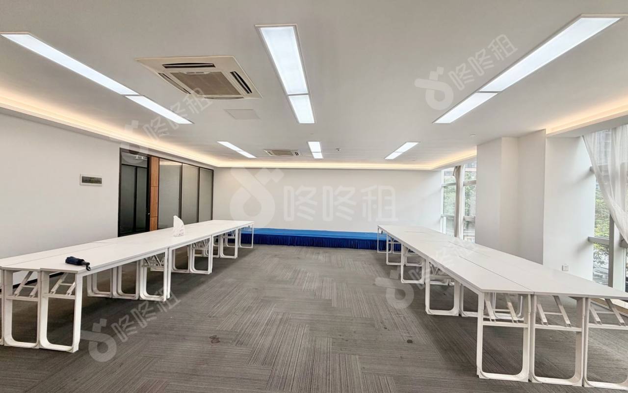 惠恒大厦_420平_精装_办公室开间