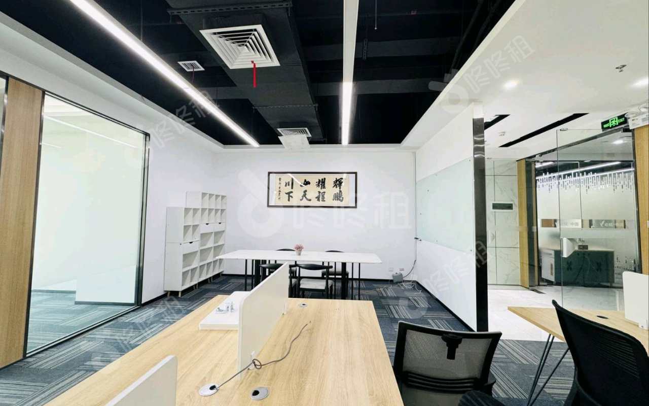 方大城_172平_精装_办公室开间