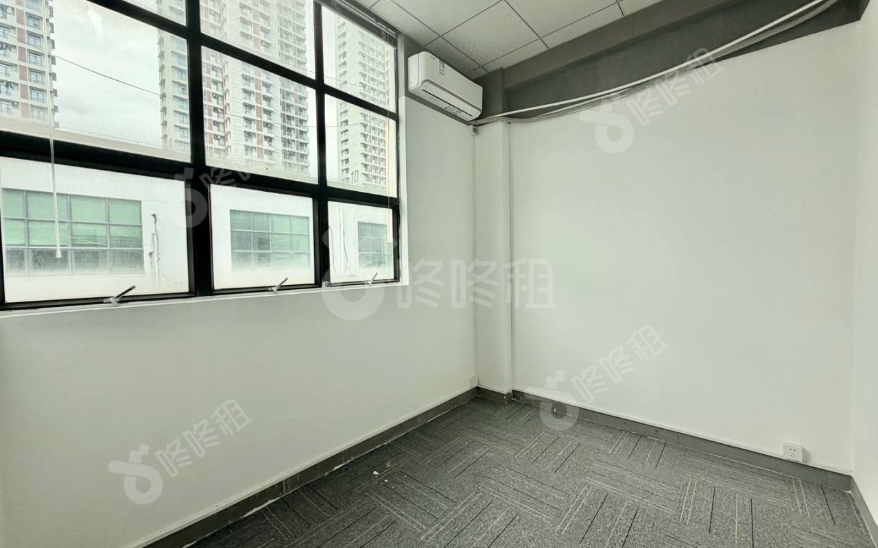 南山云谷二期_205平_精装_办公室隔间