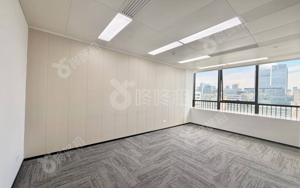 源政创业大厦_333平_精装_办公室隔间