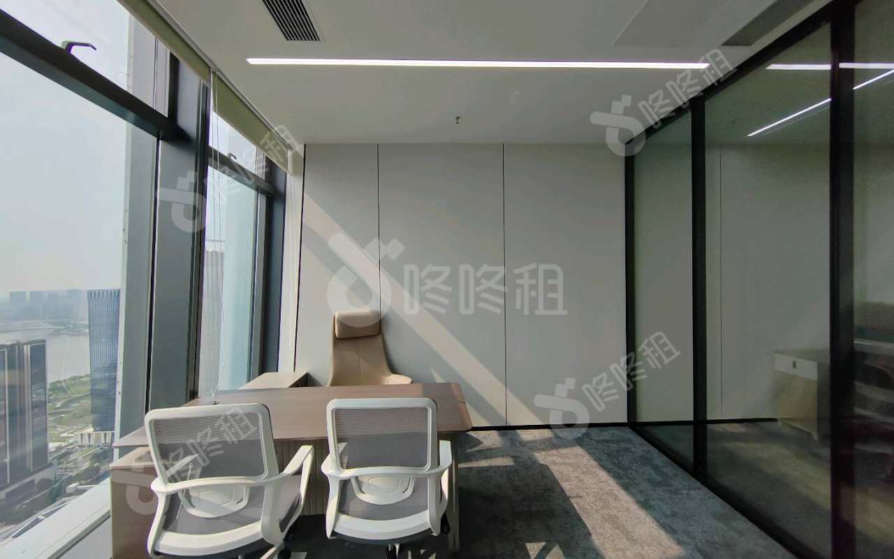 卓越前海壹号_106平_精装_办公室隔间