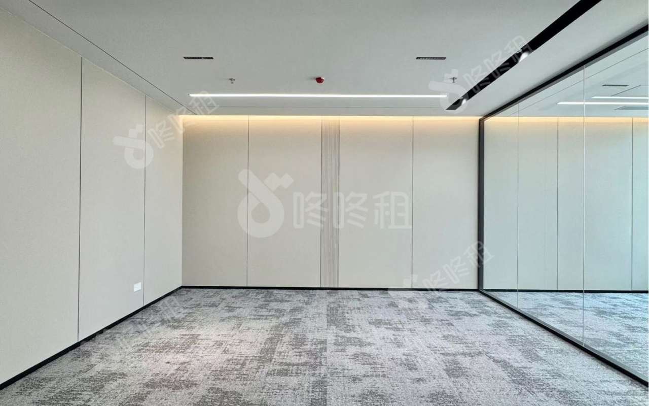 远望谷大厦_153平_精装_办公室开间