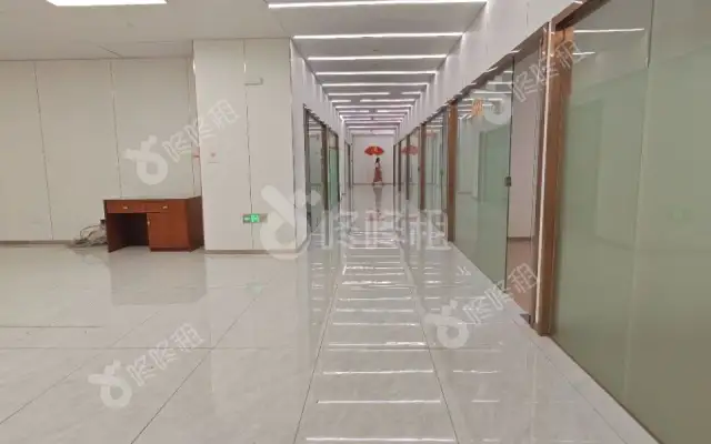 鸿鹏中心_1123平_精装_办公室房源出租
